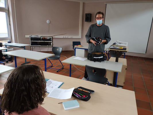 Journalist Thomas Wilken besucht die Oberzent-Schule