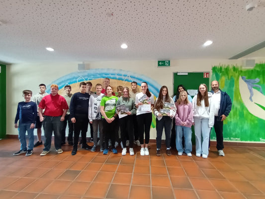 Besuch von ehemaligen Schülerinnen an der Oberzent-Schule