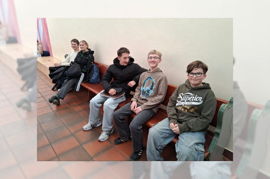 Neue Bänke für die Oberzent-Schule